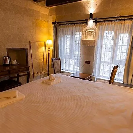 Отель Memory Cave House